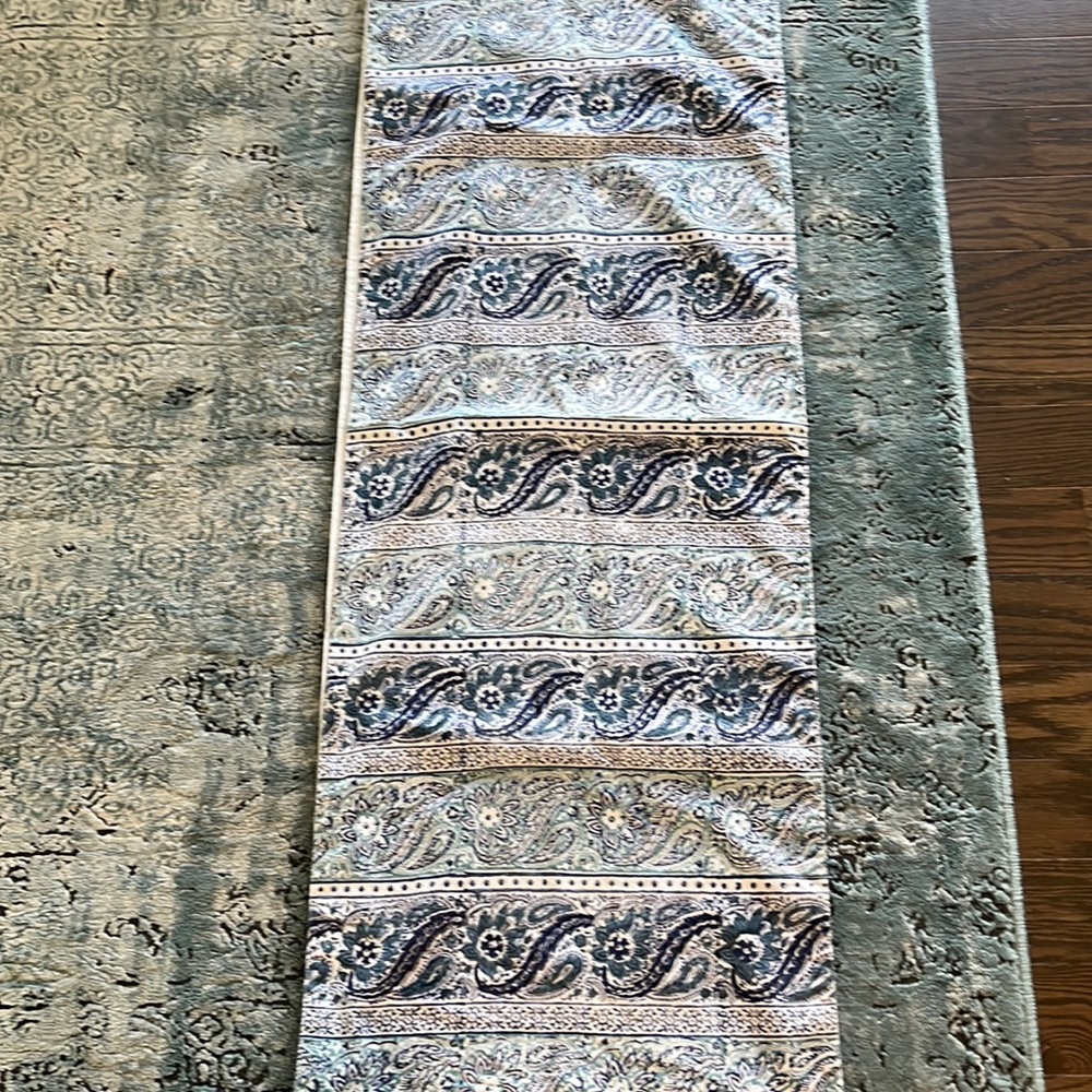 Table runner